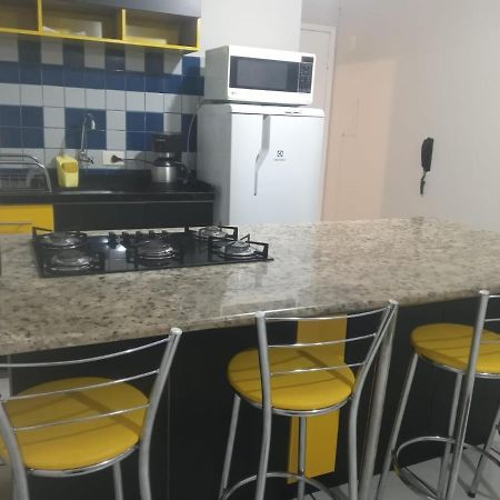 Elegante Apartamento No Centro De Curitiba Luaran gambar
