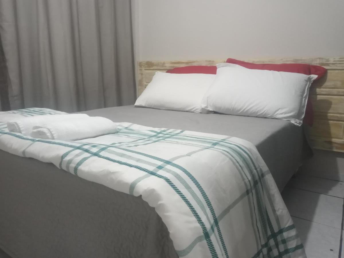 Elegante Apartamento No Centro De Curitiba Luaran gambar