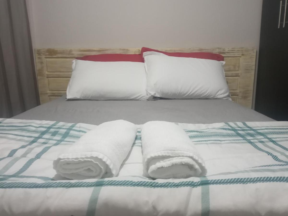 Elegante Apartamento No Centro De Curitiba Luaran gambar