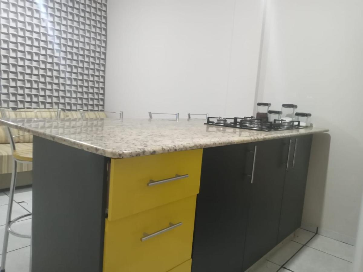 Elegante Apartamento No Centro De Curitiba Luaran gambar